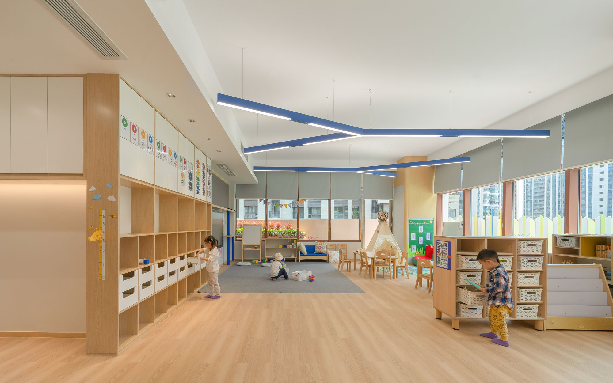 Shenzhen Kindergarten By Vmdpe Design Balances Structured Spaces With Abstract Areas De51gn